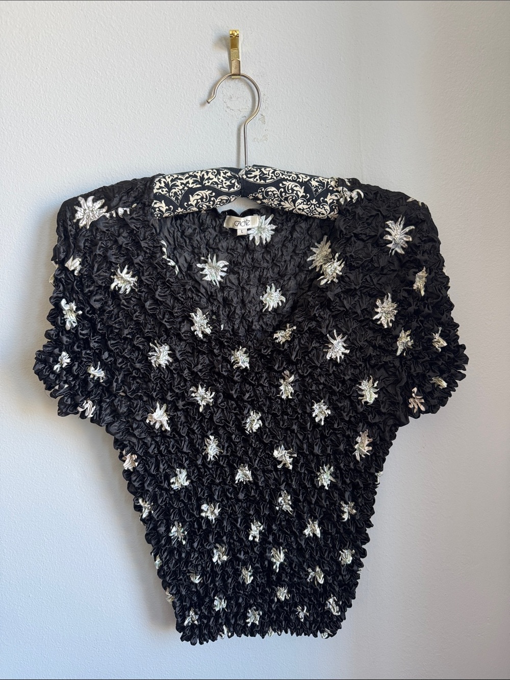 Cache Y2K Black Popcorn Top size L
